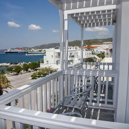 Konukevi Agnantio Tínos